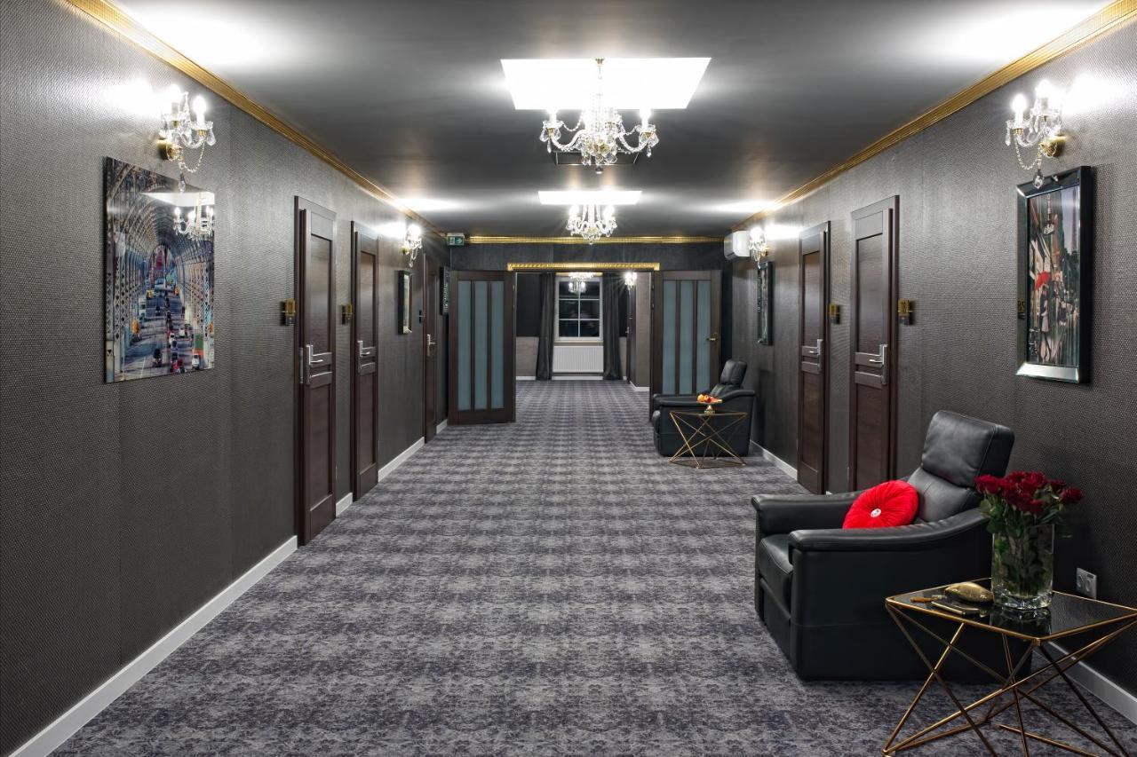 Hotel Campari Gora Motyczna Bagian luar foto