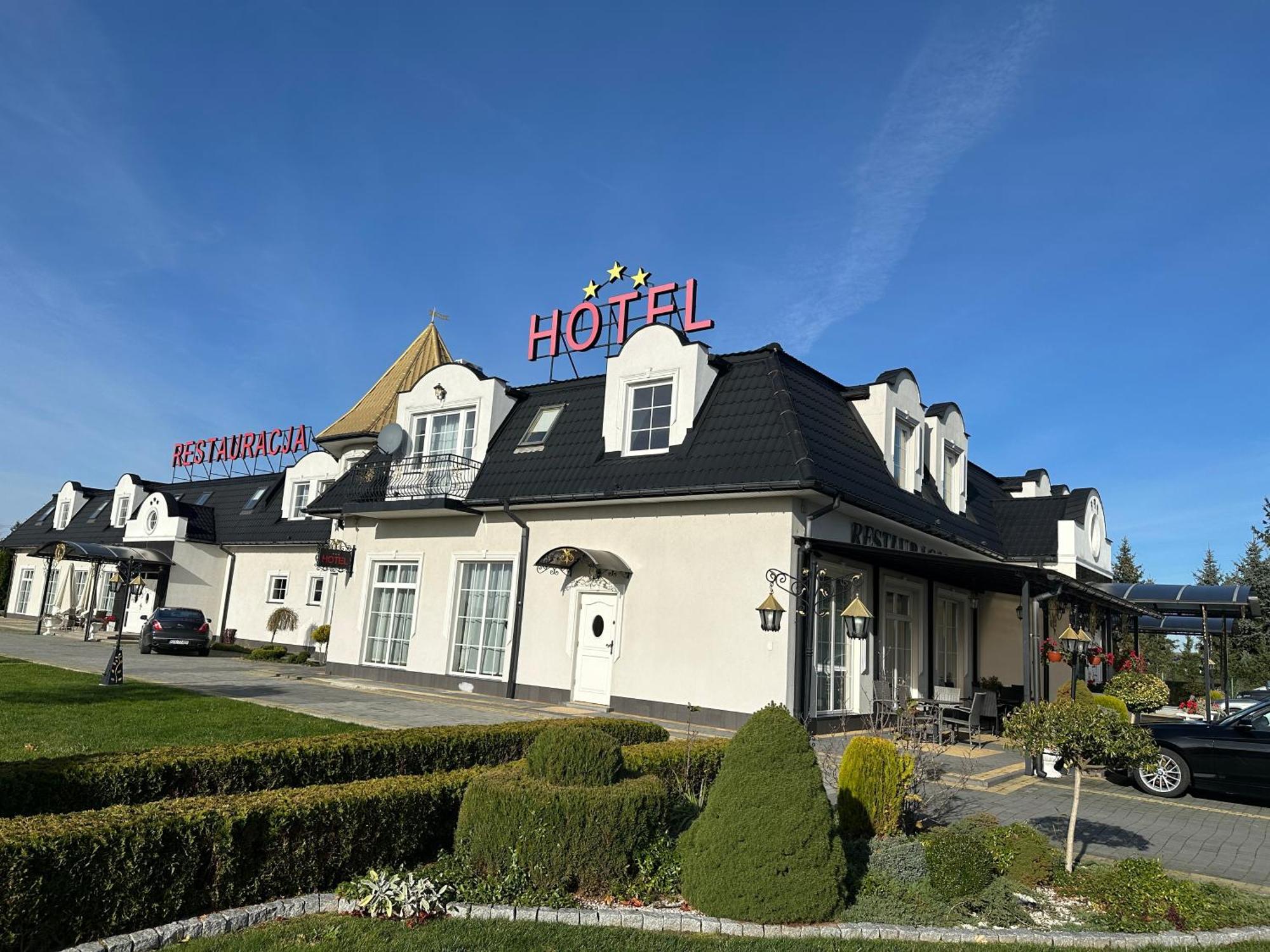 Hotel Campari Gora Motyczna Bagian luar foto