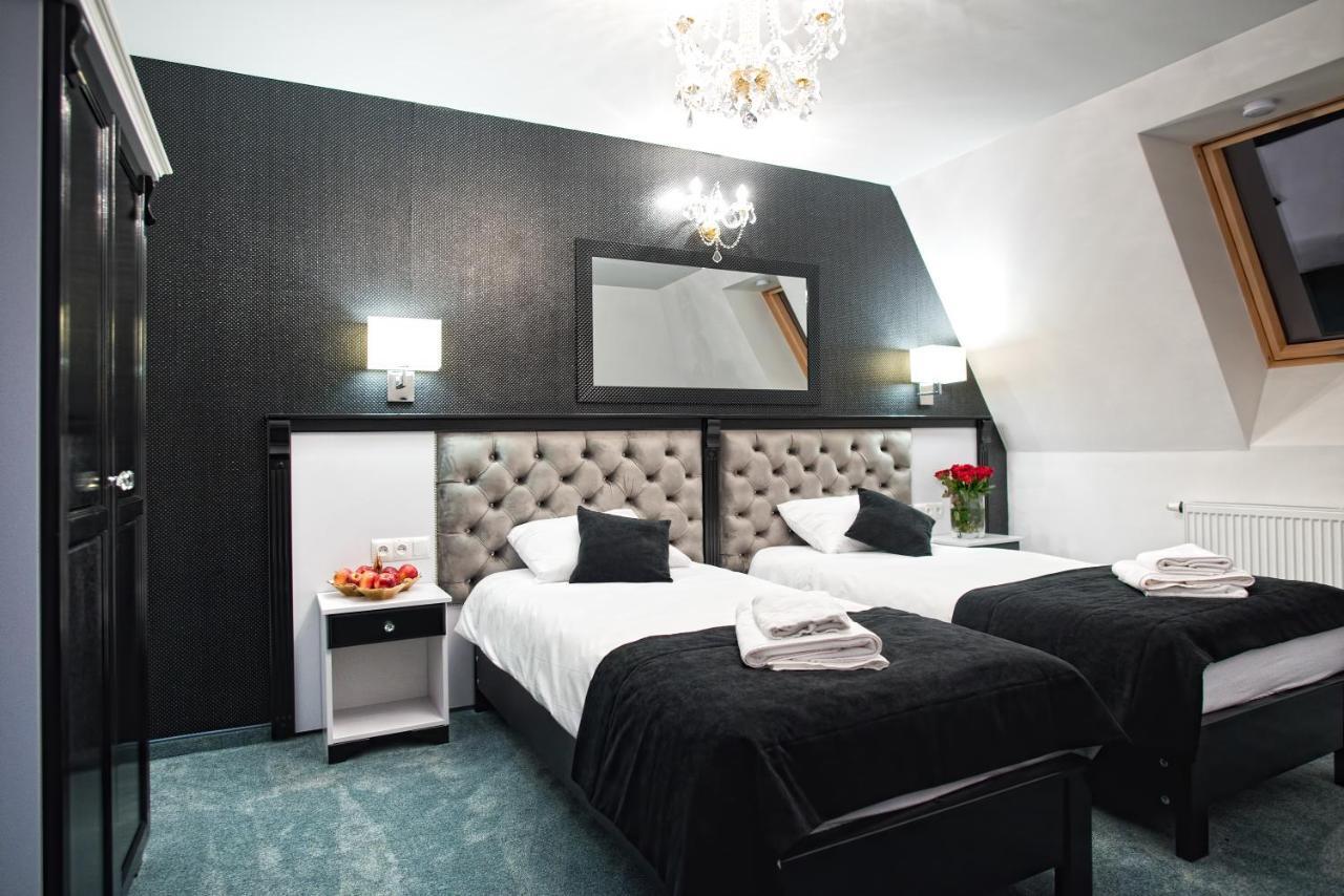 Hotel Campari Gora Motyczna Bagian luar foto