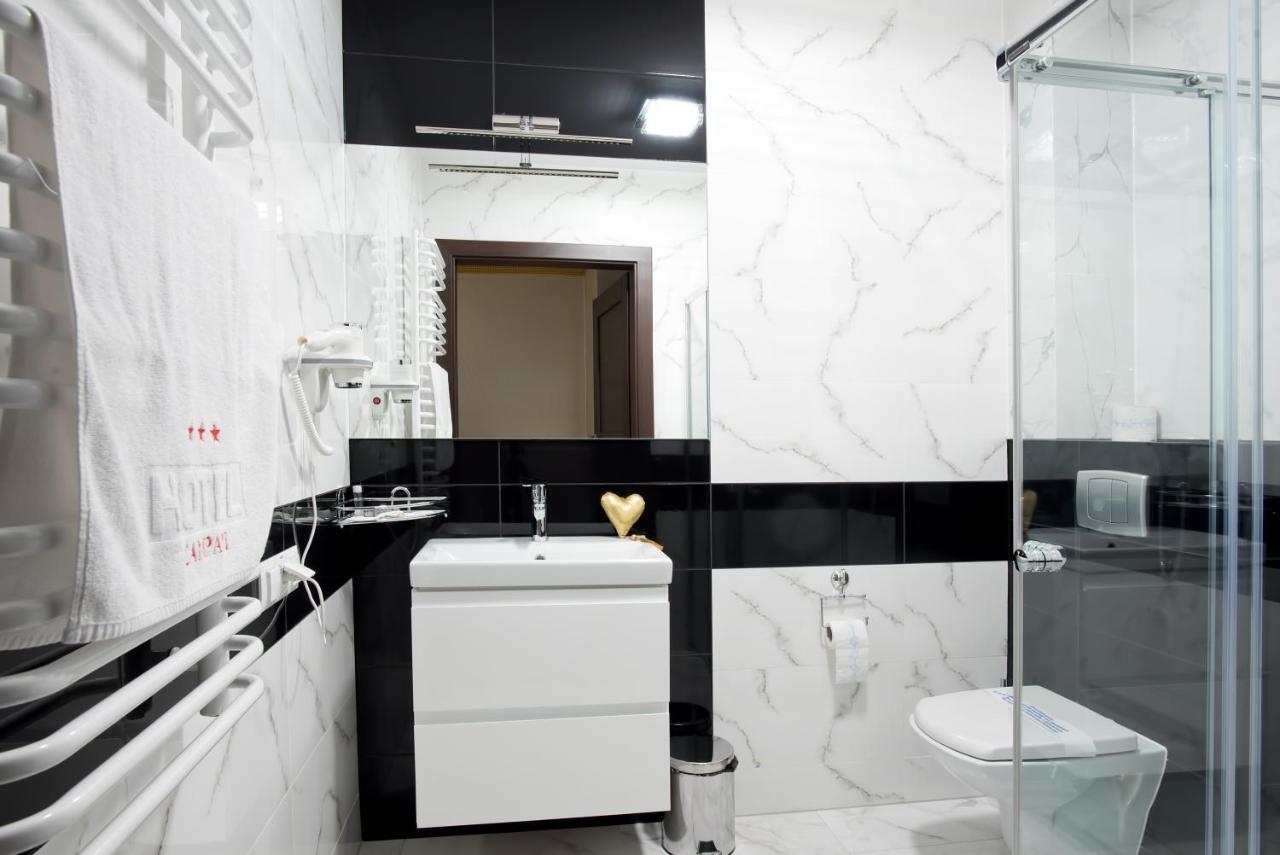 Hotel Campari Gora Motyczna Bagian luar foto